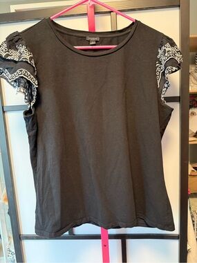 Ann Taylor Factory Embroidered Flutter Sleeve Top | Size XL